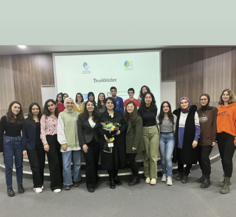 Katılımcılar ve hocamızla bir fotoğraf