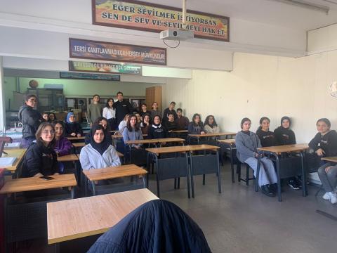 Liseli arkadaşlarımız ve biz