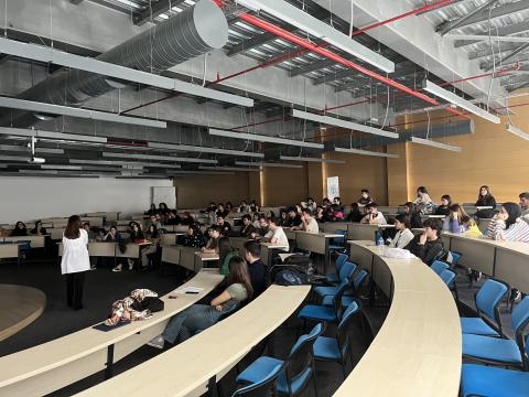 Katılımcılarımız hocayı dinlerken