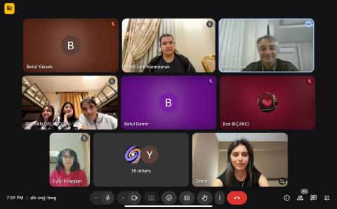 Webinar sırasında çekilmiş hatıra fotoğrafı