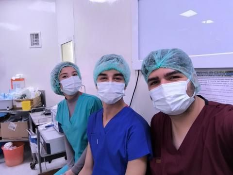 Üyelerin ameliyathane hazırlığından fotoğraf 