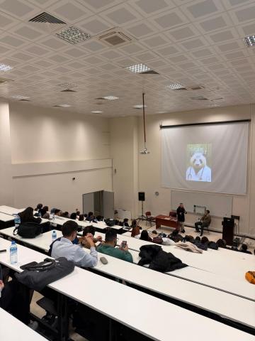 Dönem 5 öğrencilerinin konuşma yaptığı an