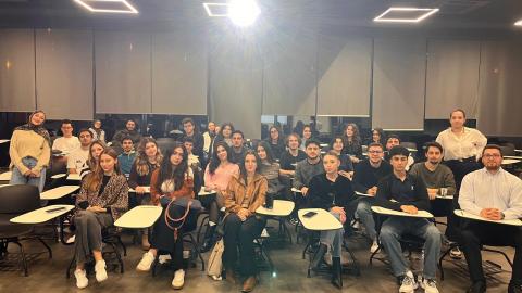 katılımcılarımız ve konuşmacımız ile bir kare.