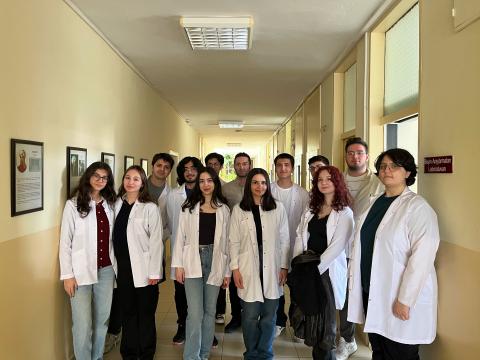 Etkinlik sonrası topluca fotoğraf çekiniyoruz. 